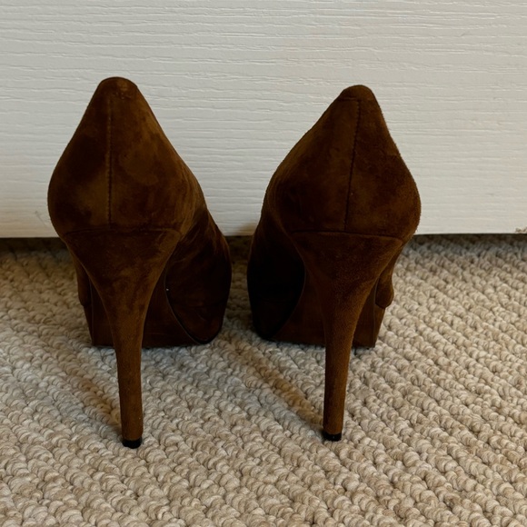 ENZO ANGIOLINI Sully Heel in Brown Suede and Leather - Picture 9 of 9